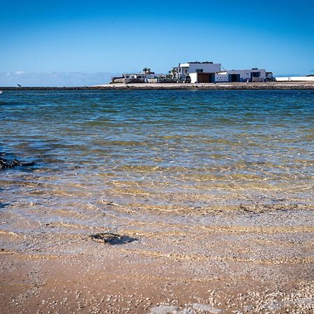 Cabin In Front Of Idyllic Majanicho Beach Экстерьер фото